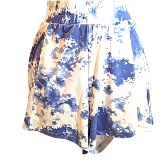 TRIXXI Women's Small Tie Dye shorts bermudas Elastic waistine White Blue - Picture 3 of 17